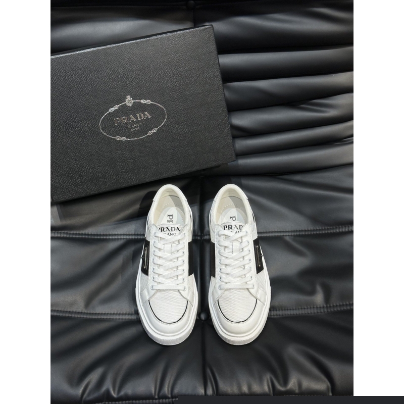 Pra*a casual shoes